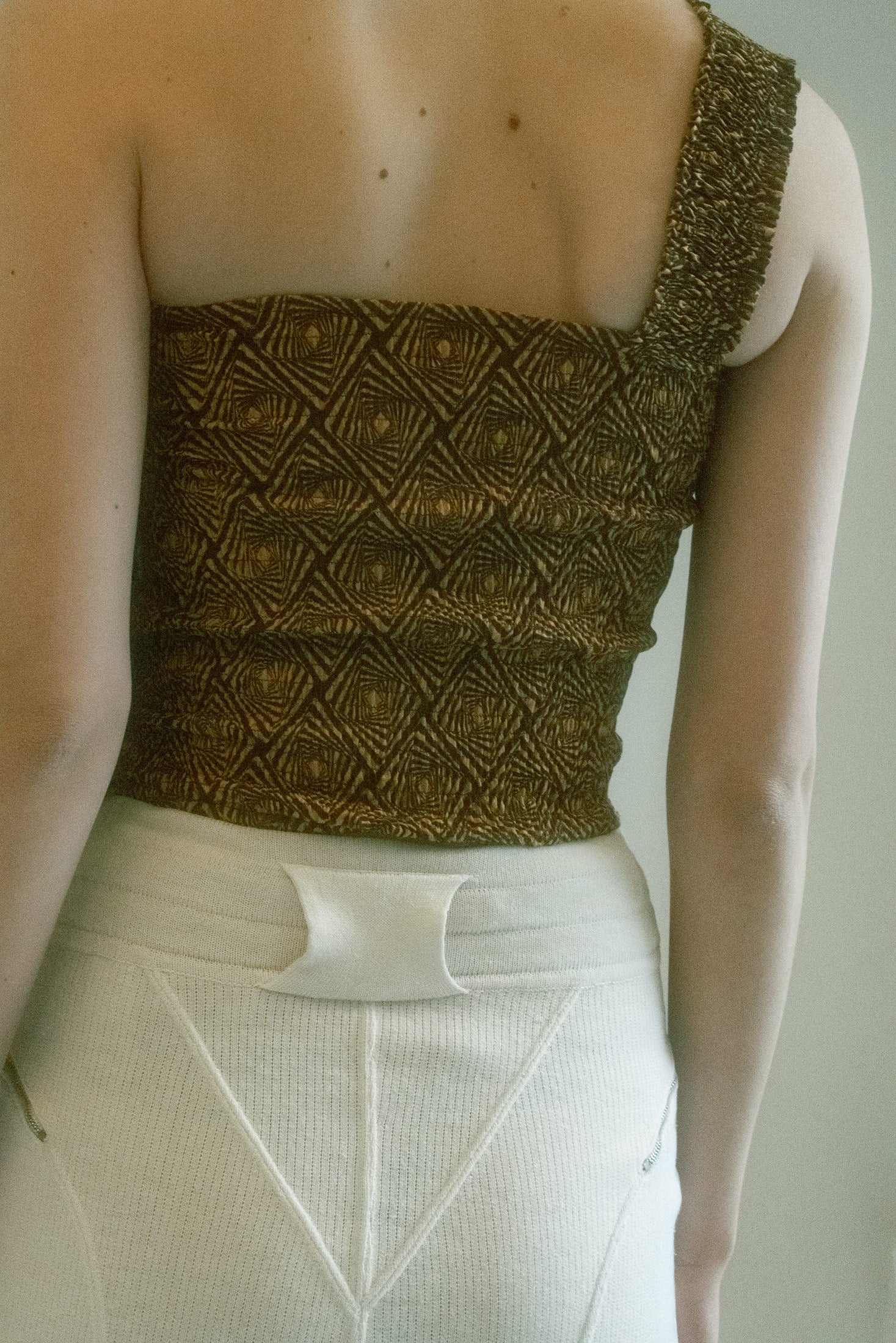 SUPER YAYA ONE SHOULDER TOP