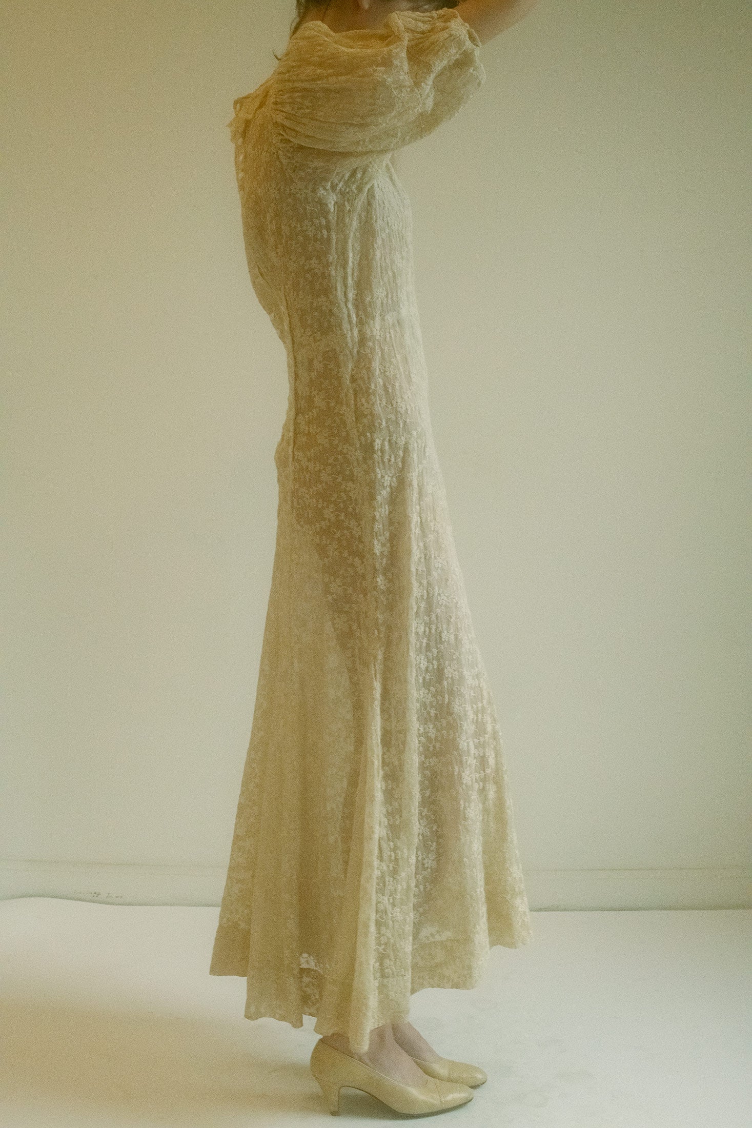 PERFECT ANTIQUE DRESS