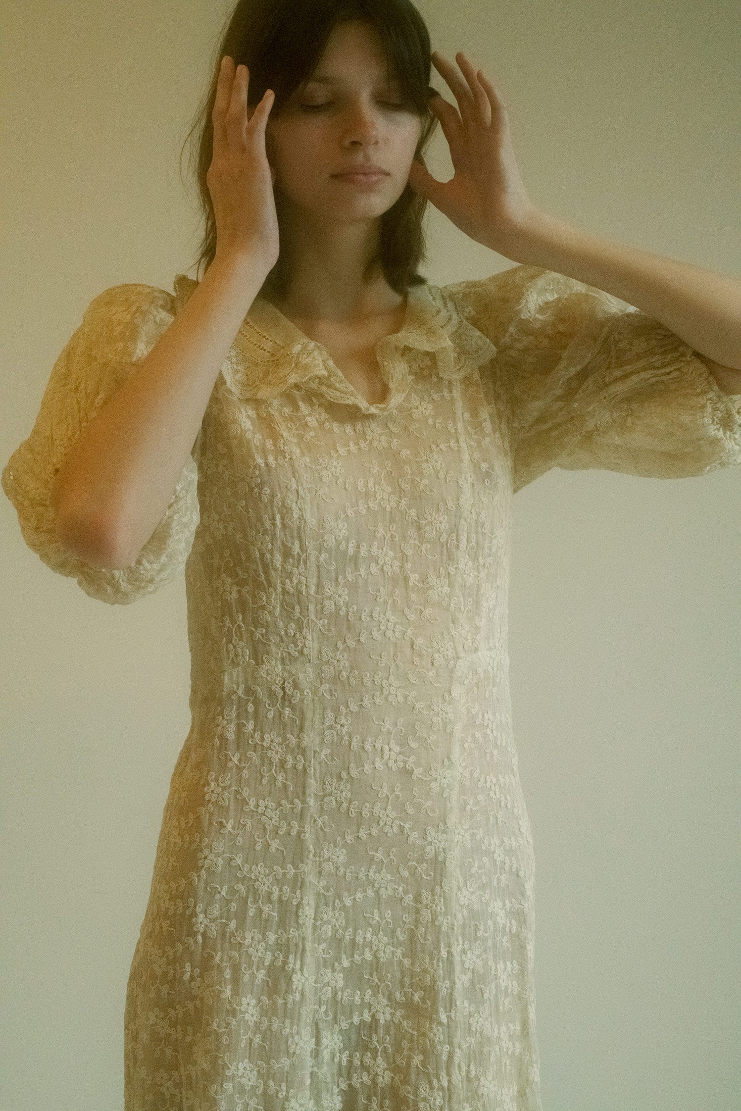 PERFECT ANTIQUE DRESS
