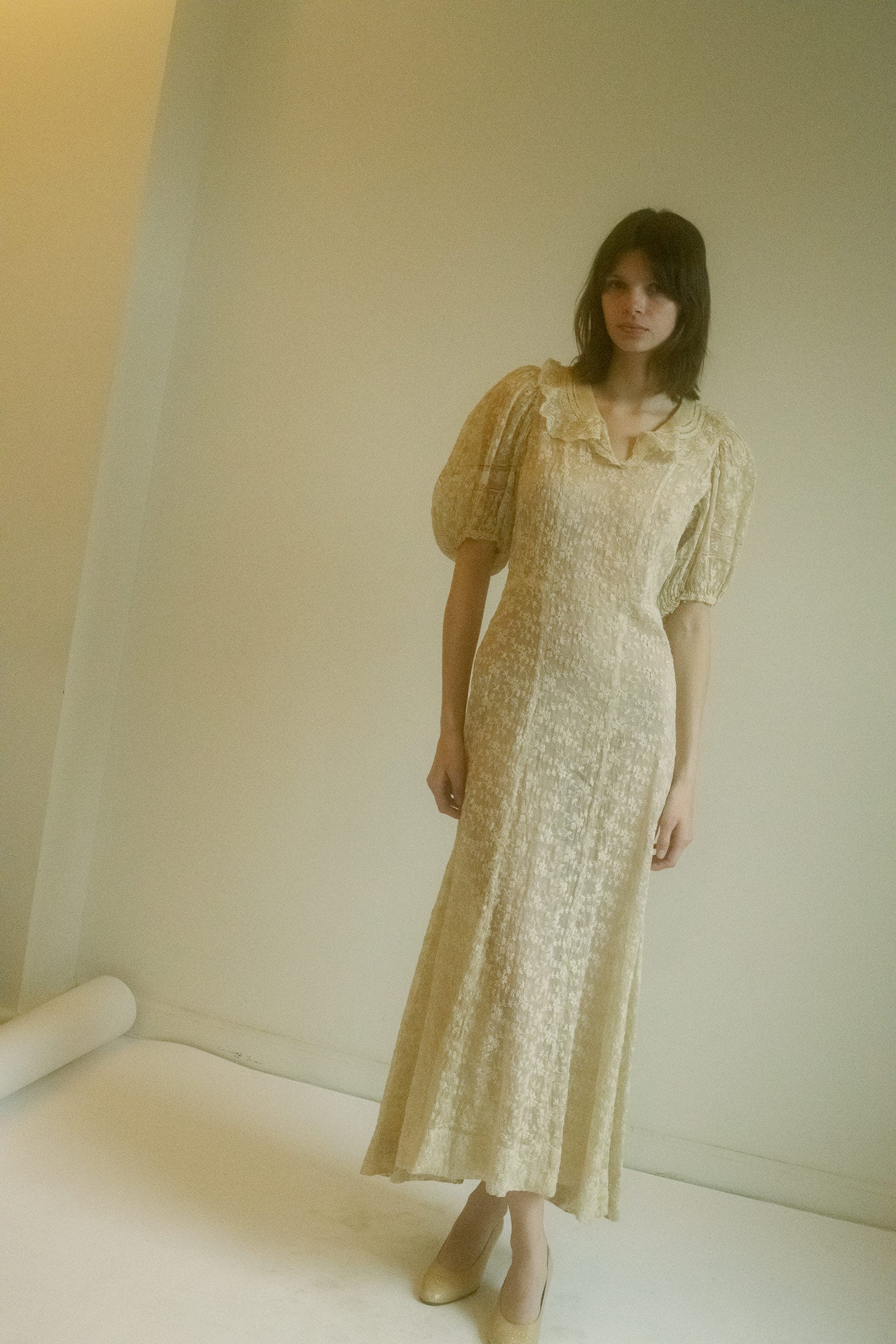 PERFECT ANTIQUE DRESS