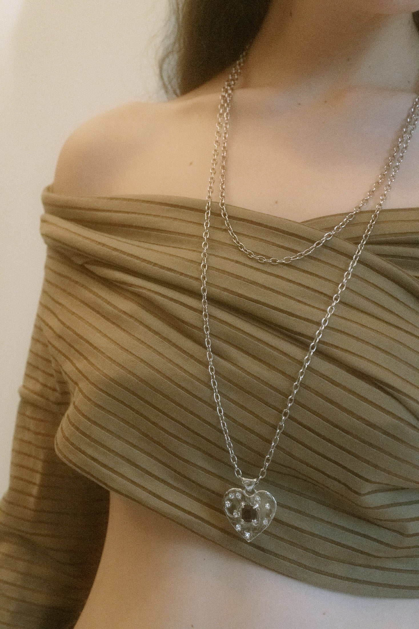 A bold yet delicate expression of love, this necklace from Mondo Mondo is a timeless treasure.