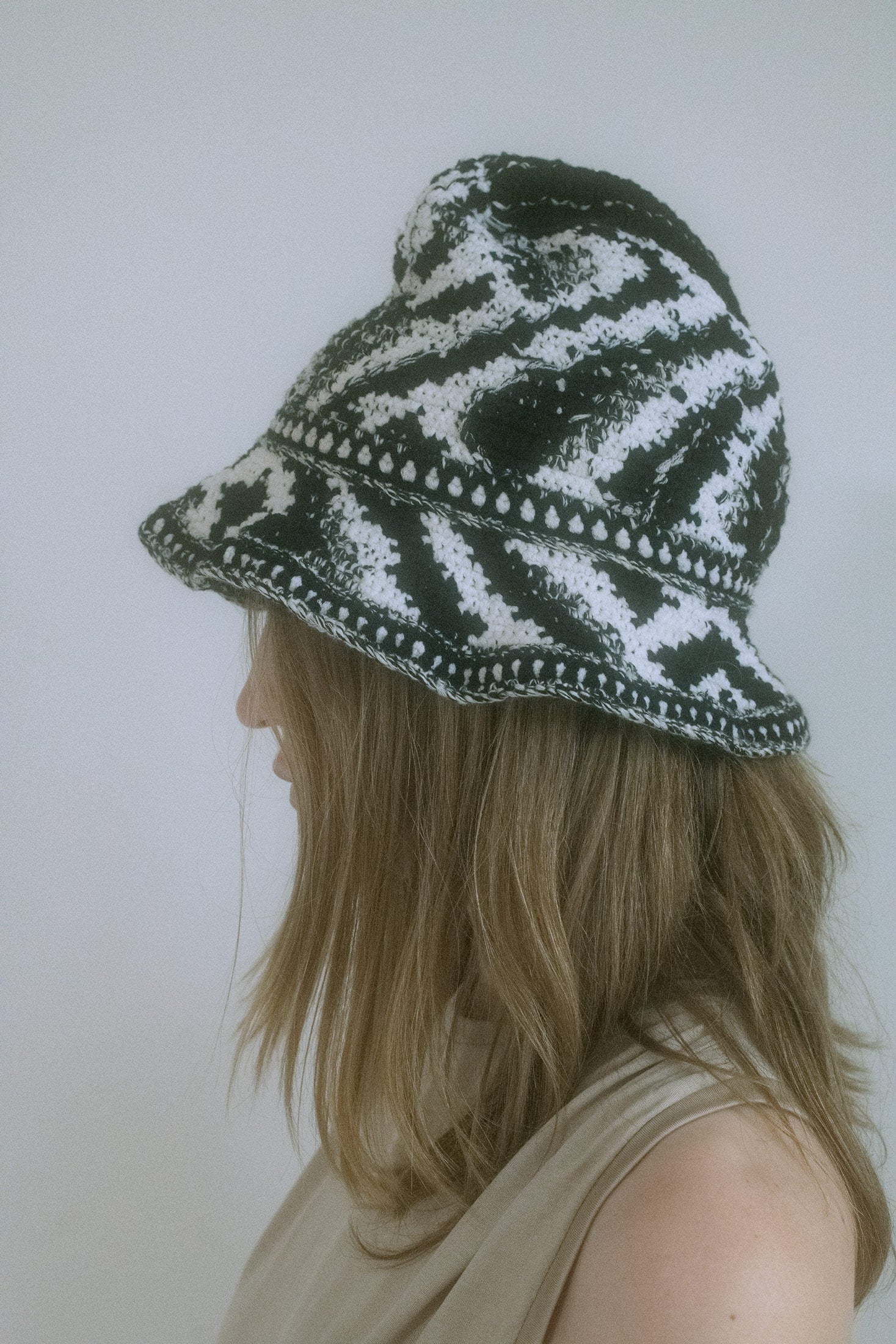 KNIT HAT