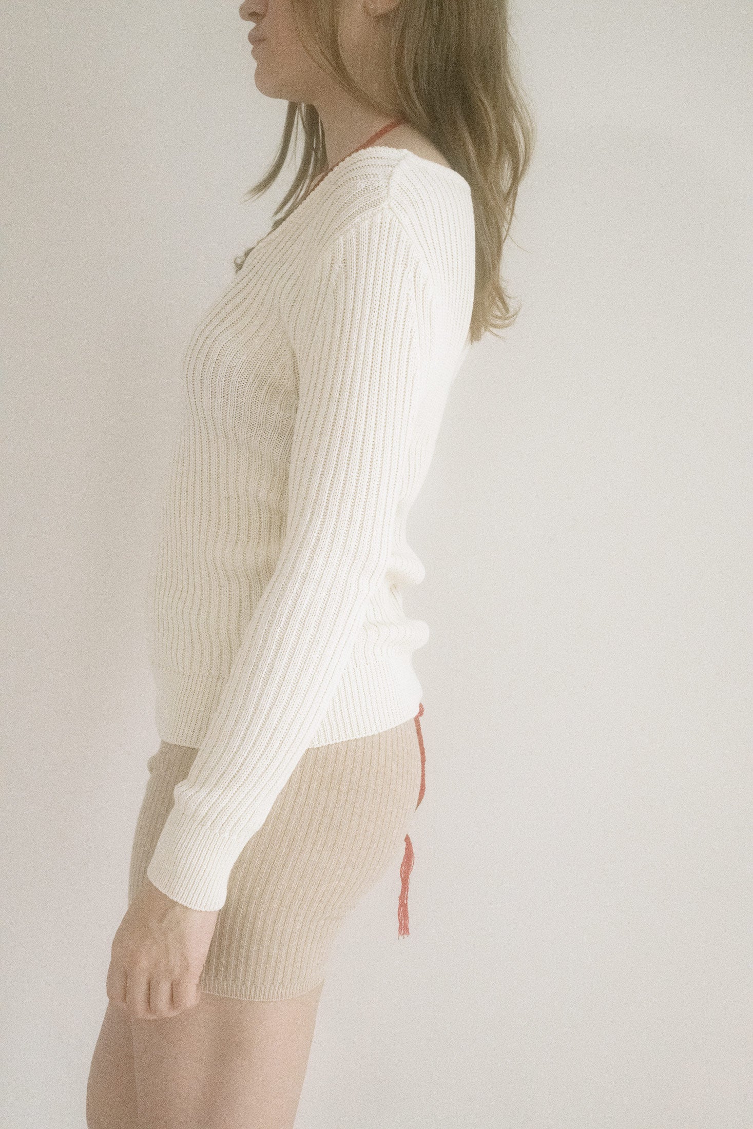 LONG SLEEVE SCOOP NECK