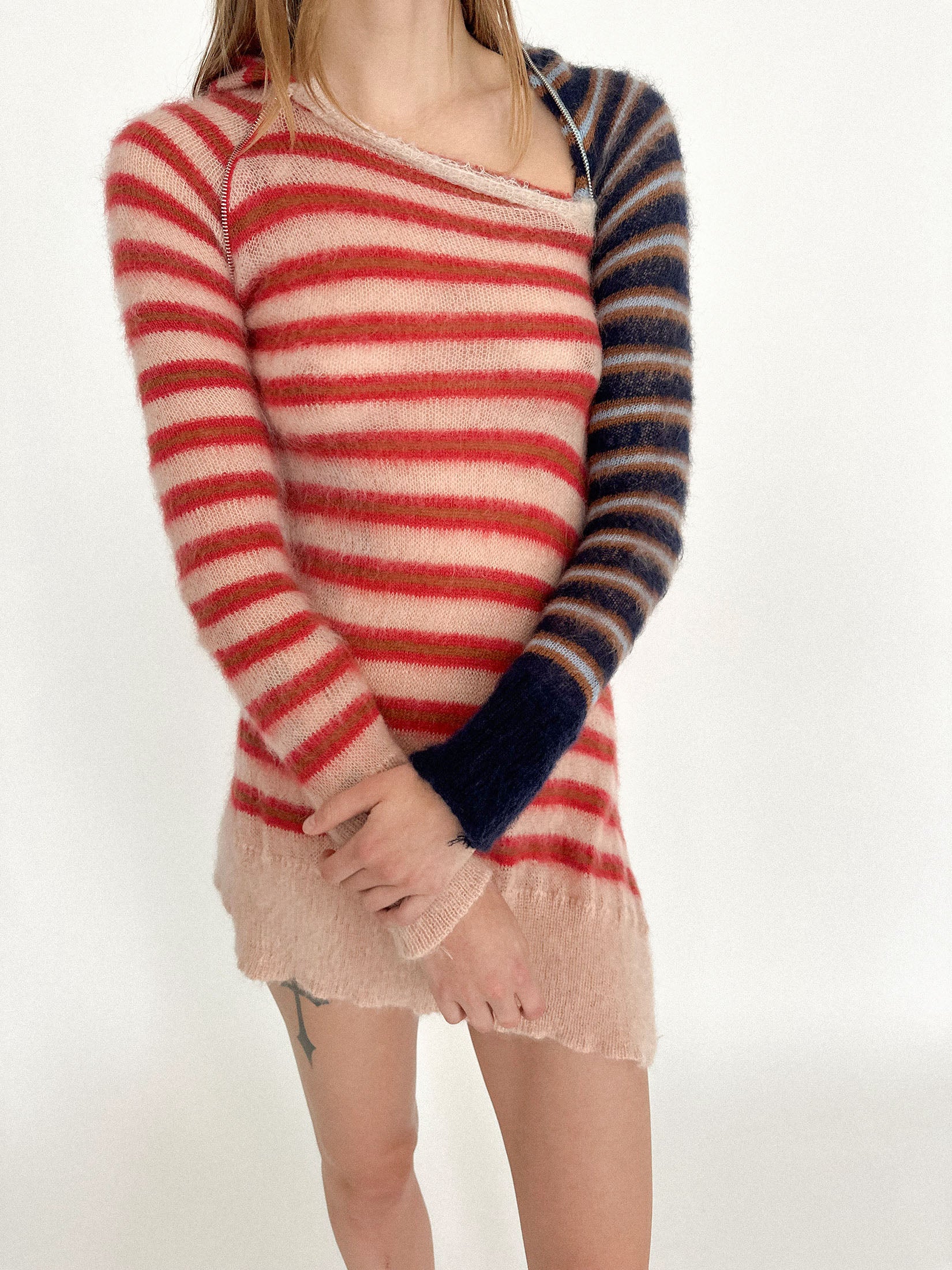CONTRAST KNIT TUNIC