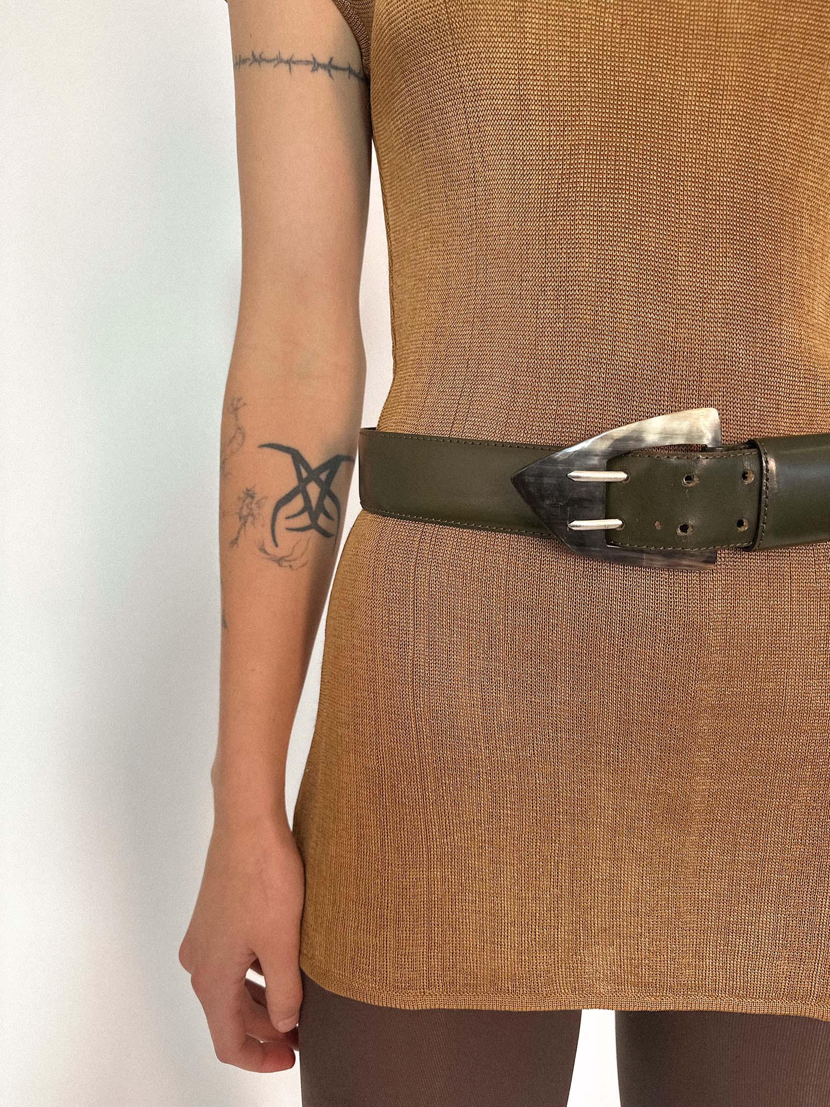 ANNE MARIE BERETTA BELT  W/ HORN BUCKLE