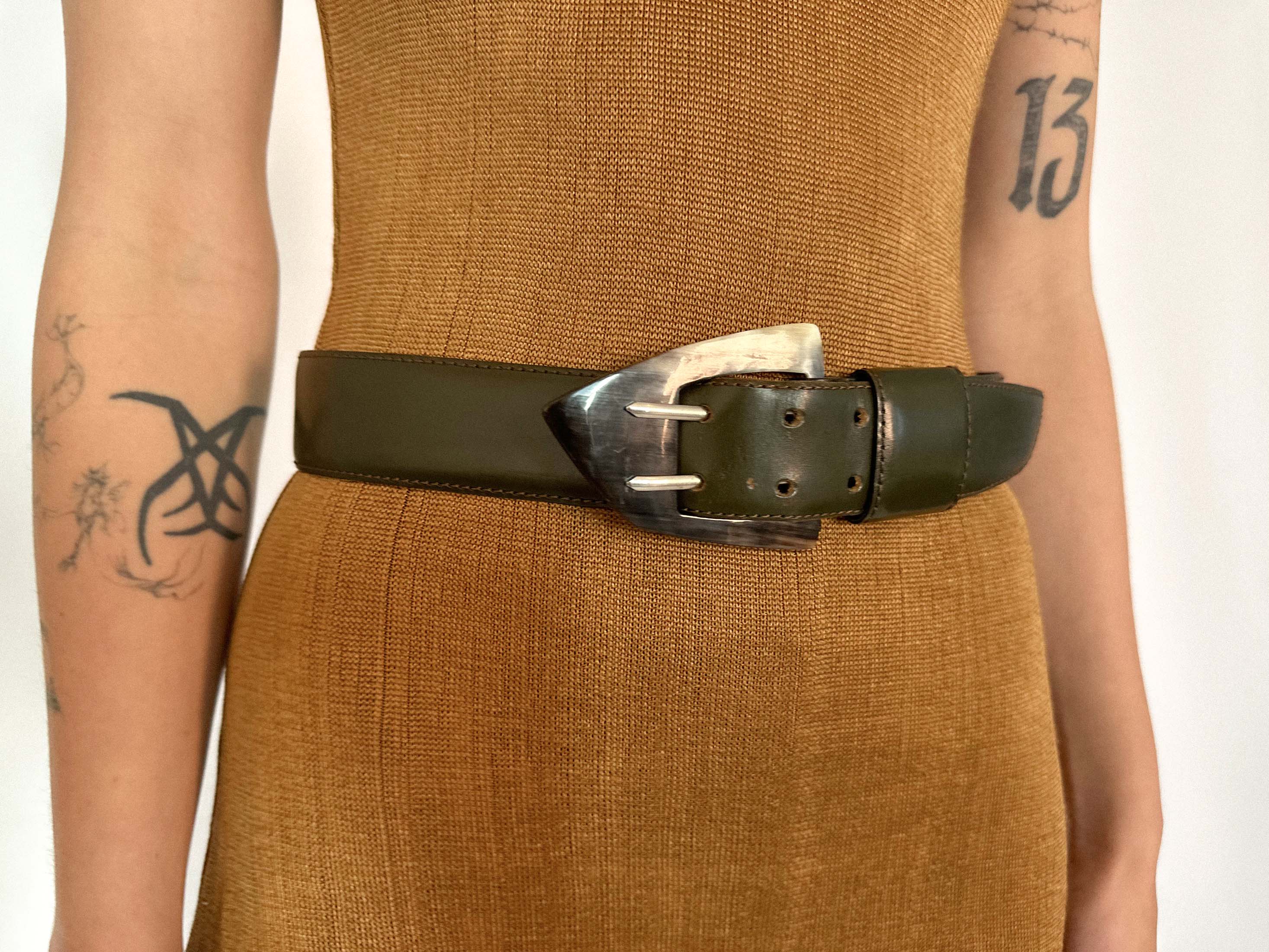 ANNE MARIE BERETTA BELT  W/ HORN BUCKLE
