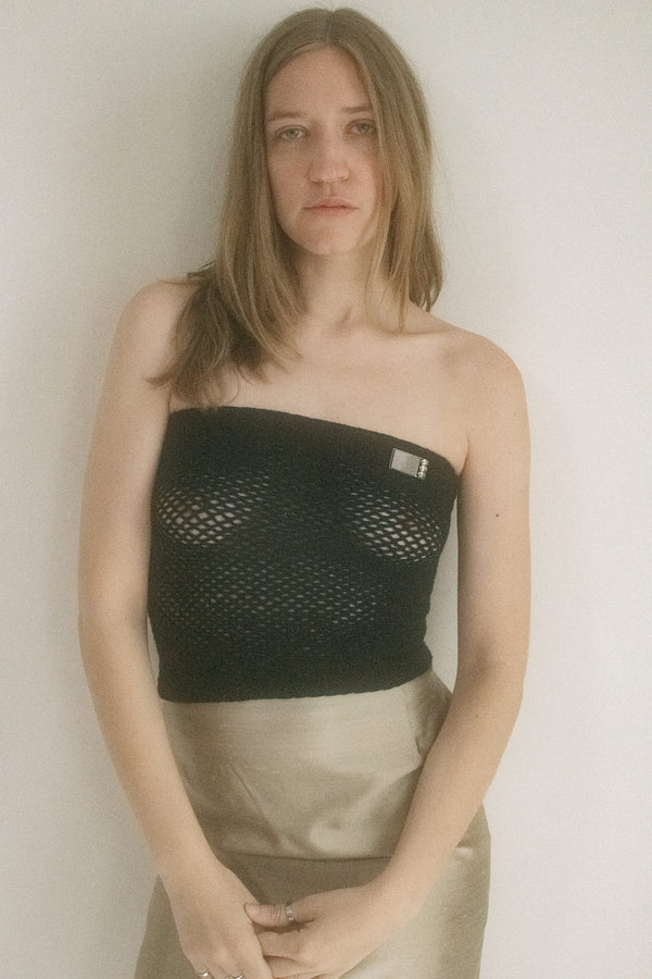 A study in restraint with a pulse beneath it. 
