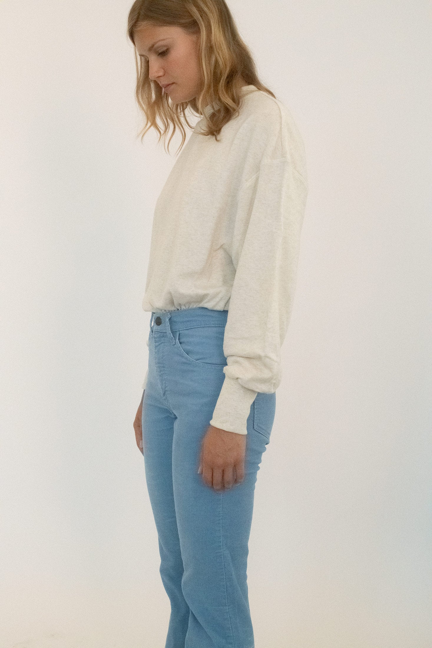 Soft where it touches, deliberate where it holds.