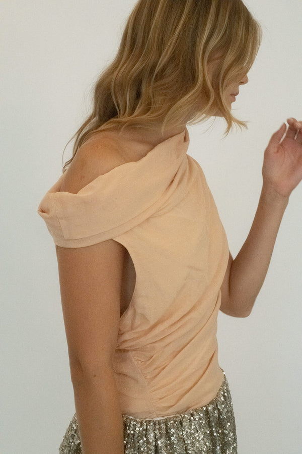 From Belle the Label, a top that moves in quiet currents. 